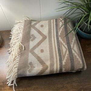 Woolrich Beige and Ivory Geometric Throw Blanket 
Excellent condition